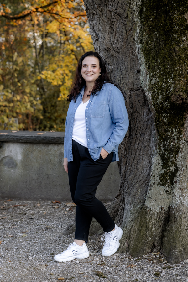 Barhufpflege Carole Schmid. Ich biete professionelle Hufpflege für das Barhufpferd an.