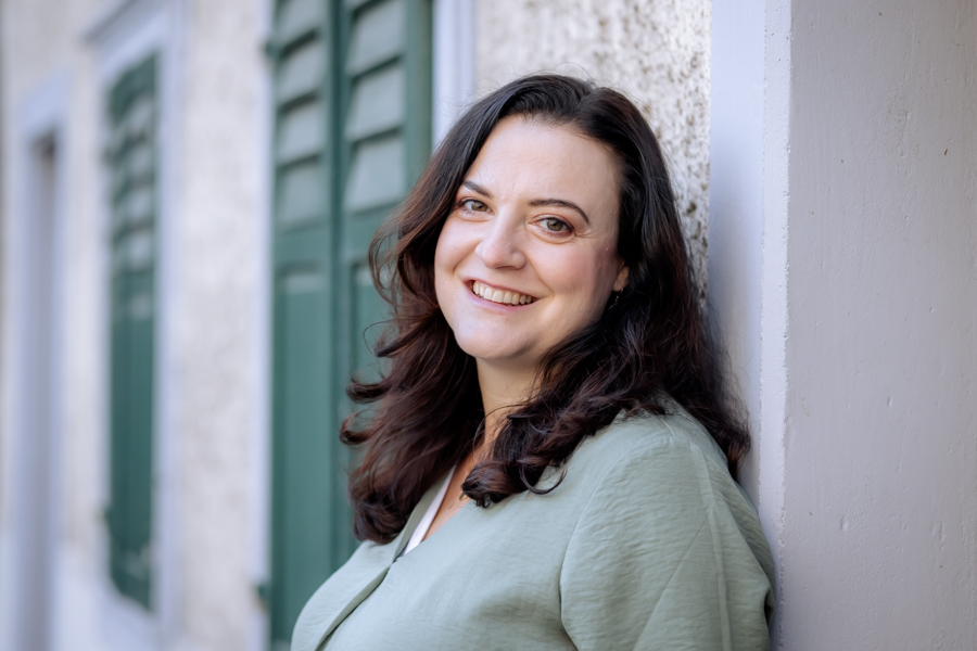 Barhufpflege Carole Schmid. Ich biete professionelle Hufpflege für das Barhufpferd an.